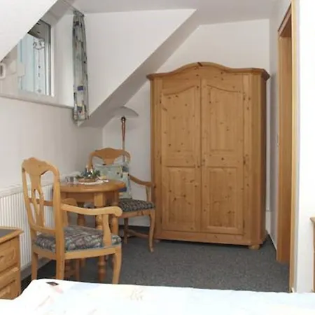 Konukevi Landgasthaus Hesse 3*